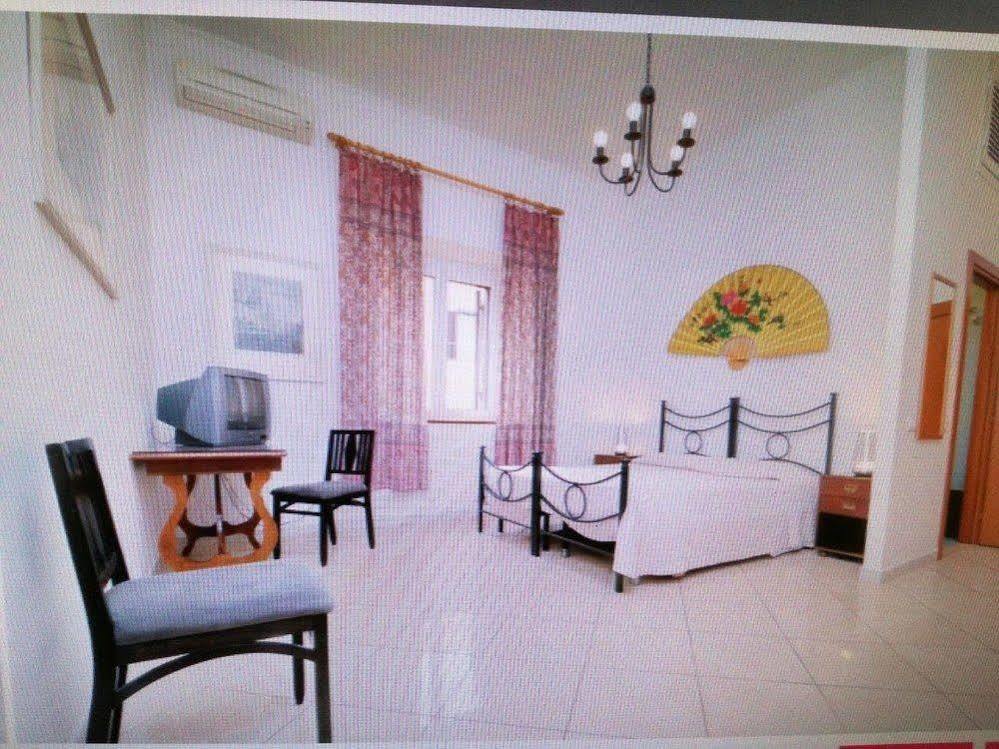 Hotel Touring Rome Bagian luar foto